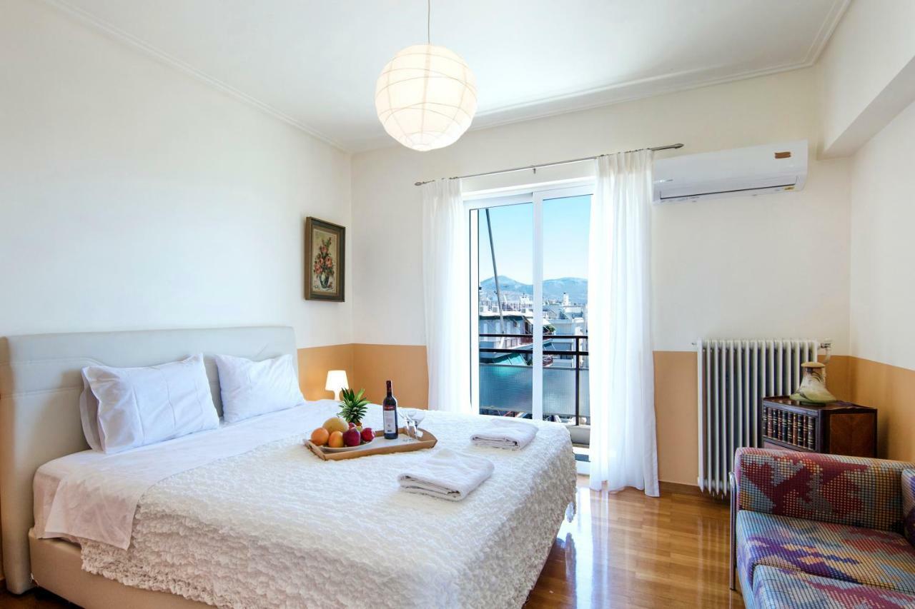 أثينا Walking In Alimos Apartment. المظهر الخارجي الصورة